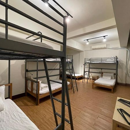 Chiayi Petite Hostel Extérieur photo